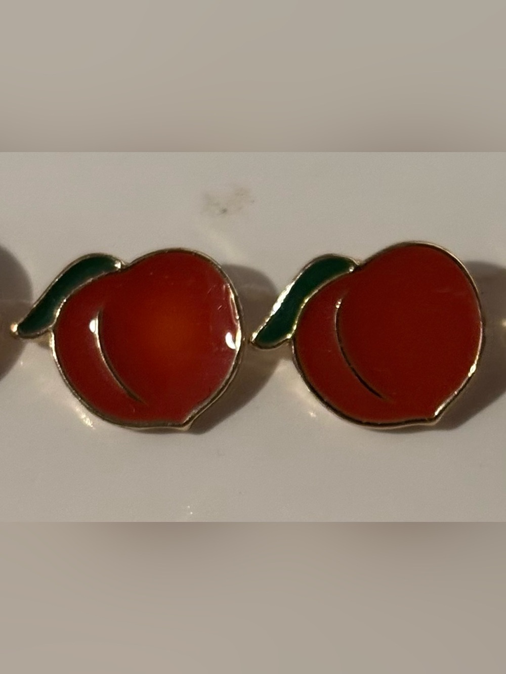 Nwot Mini Peach Stud Earrings